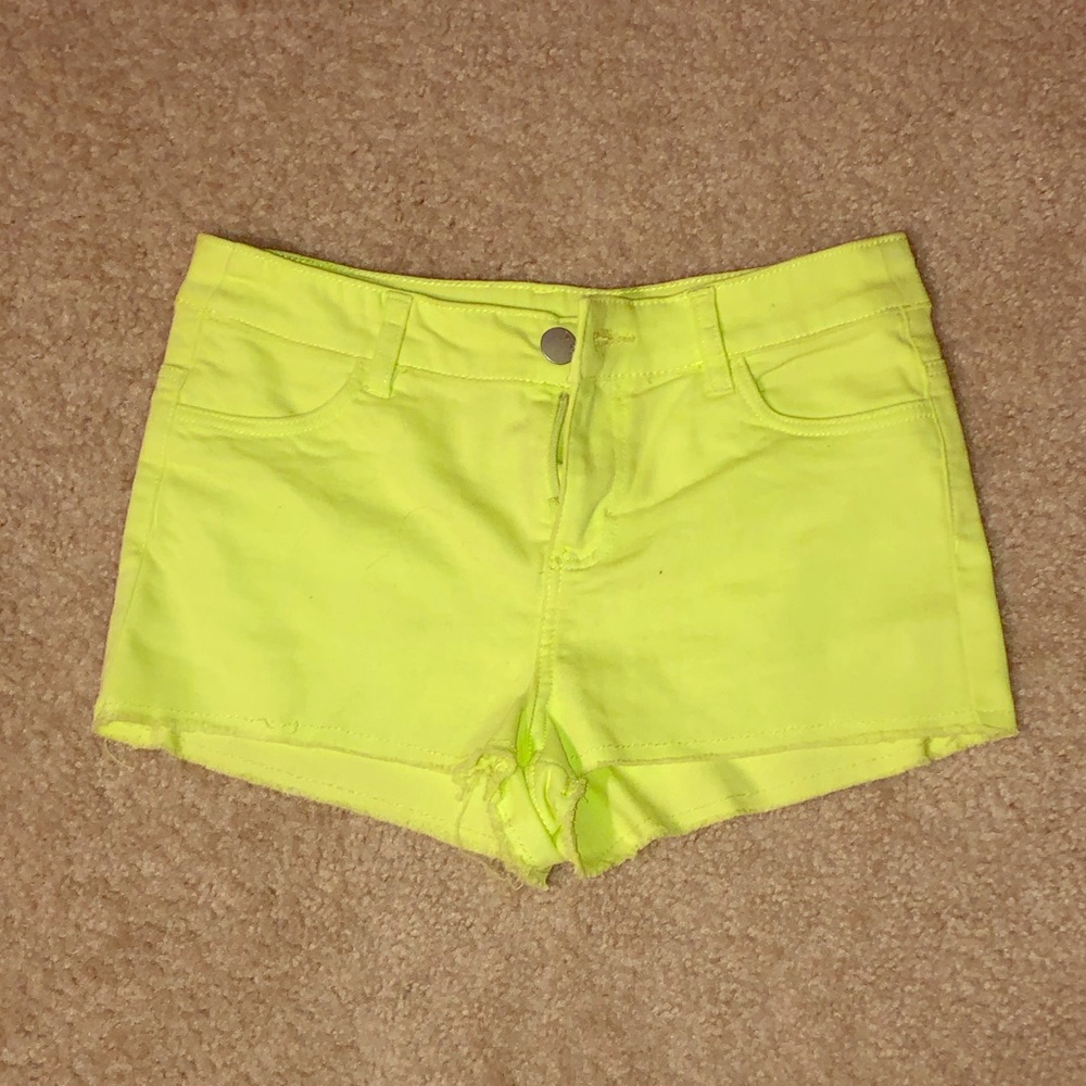 🚨3/$20🚨 Neon green denim shorts